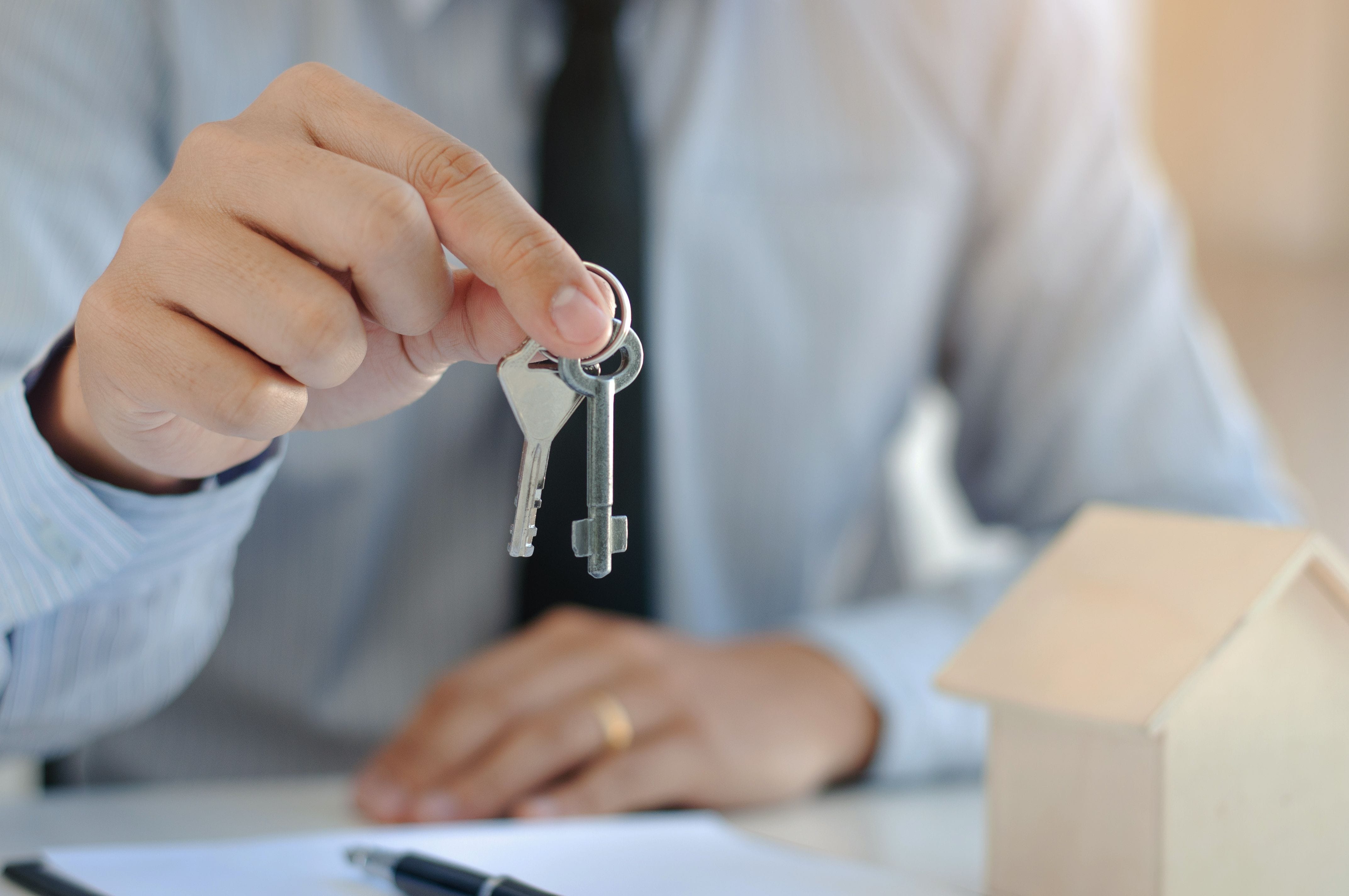 Agent Showing House Key